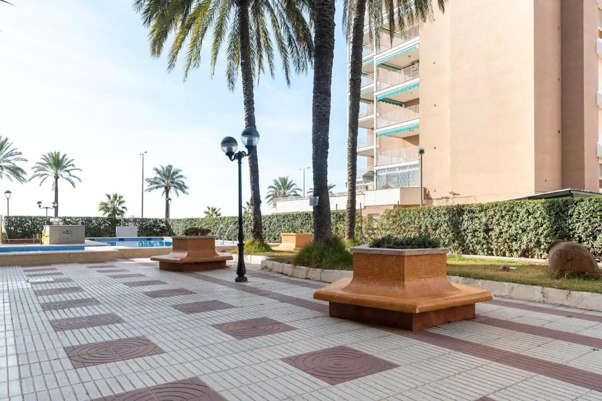 Sea Front Apart. 2 Pools / 1ª Linea. 2 Piscinas Appartement Segur de Calafell Buitenkant foto