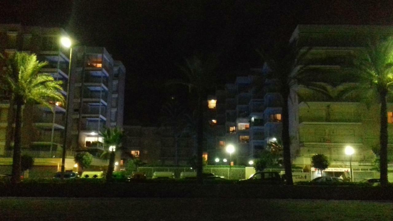 Sea Front Apart. 2 Pools / 1ª Linea. 2 Piscinas Appartement Segur de Calafell Buitenkant foto
